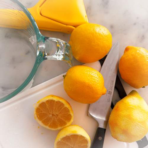 Gluten-Free Lemon Icebox Pie - Juicing Lemons